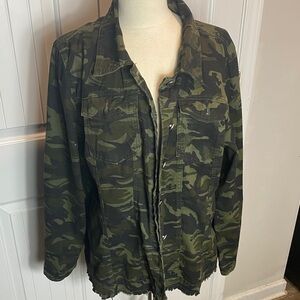 SHEIN Green Camouflage Utility Jacket
